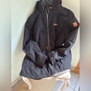 Women’s Plus size Columbia hooded coat.